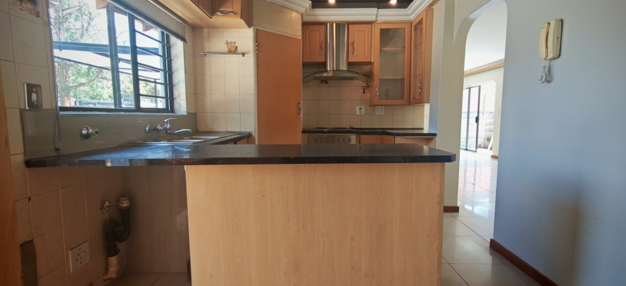 To Let 2 Bedroom Property for Rent in Albertsdal Gauteng