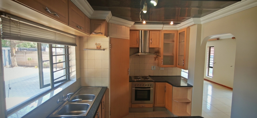 To Let 2 Bedroom Property for Rent in Albertsdal Gauteng