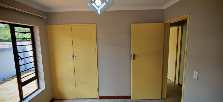 To Let 2 Bedroom Property for Rent in Albertsdal Gauteng