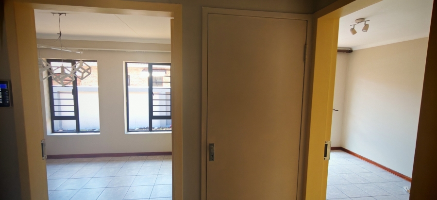 To Let 2 Bedroom Property for Rent in Albertsdal Gauteng