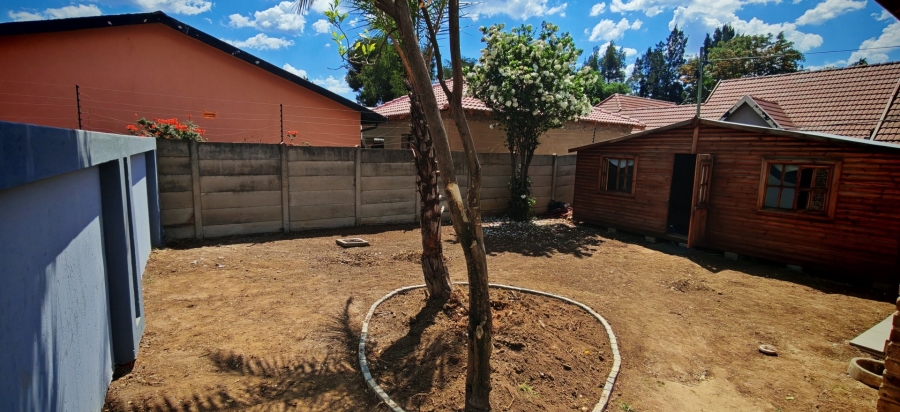 To Let 2 Bedroom Property for Rent in Albertsdal Gauteng
