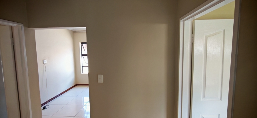 To Let 2 Bedroom Property for Rent in Albertsdal Gauteng