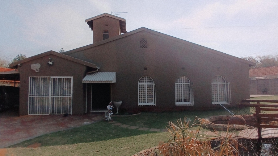 4 Bedroom Property for Sale in Brackendowns Gauteng