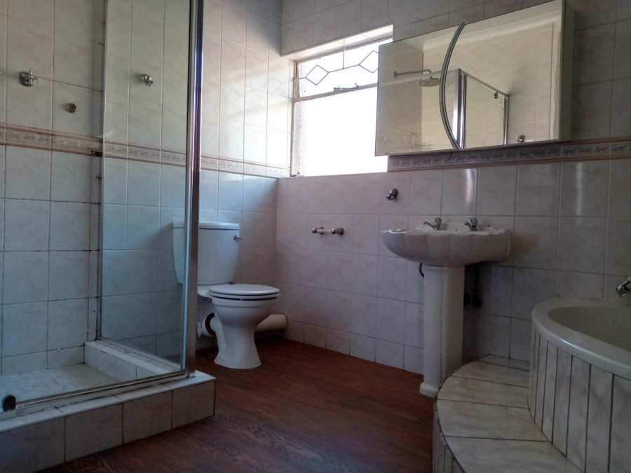 4 Bedroom Property for Sale in Brackendowns Gauteng