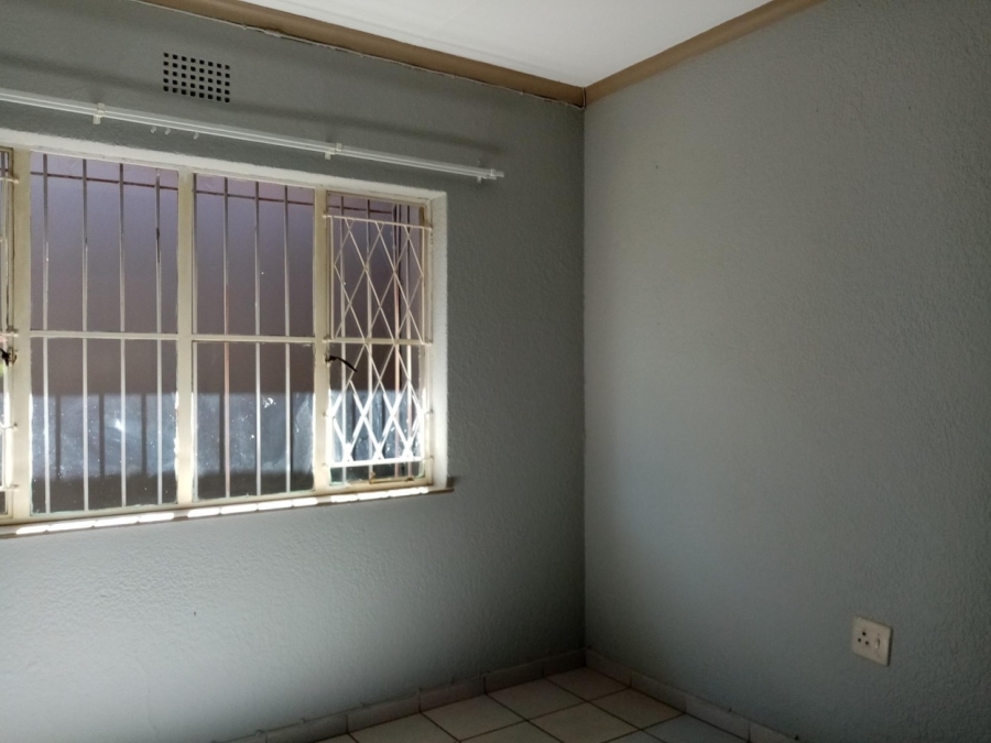 4 Bedroom Property for Sale in Brackendowns Gauteng