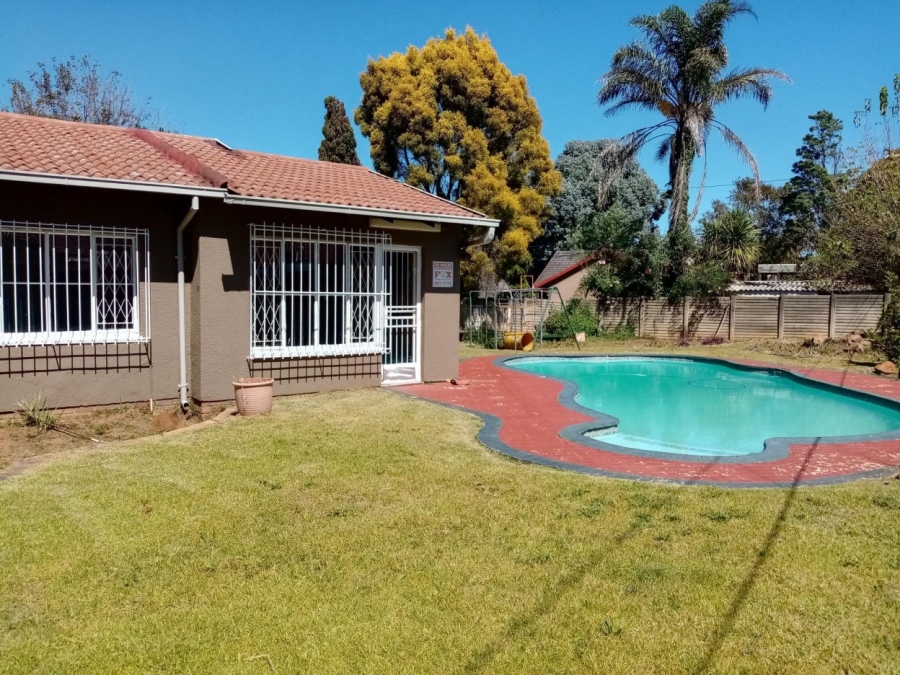 4 Bedroom Property for Sale in Brackendowns Gauteng