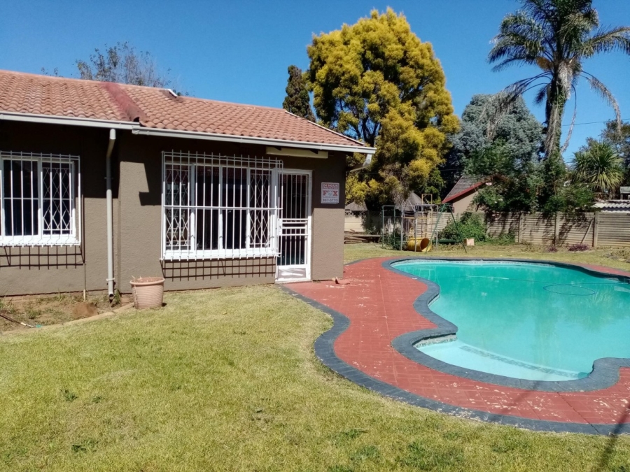 4 Bedroom Property for Sale in Brackendowns Gauteng