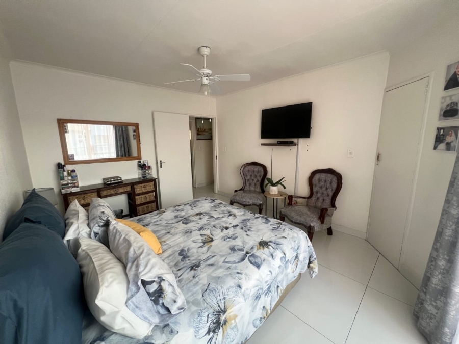 To Let 2 Bedroom Property for Rent in New Redruth Gauteng