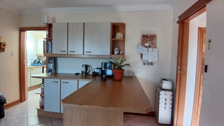 To Let 1 Bedroom Property for Rent in Glenvista Gauteng