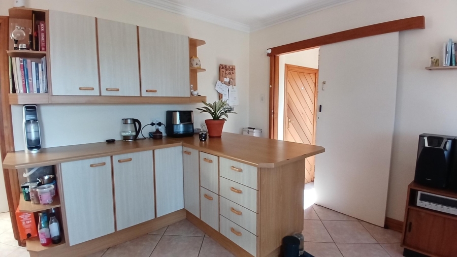 To Let 1 Bedroom Property for Rent in Glenvista Gauteng