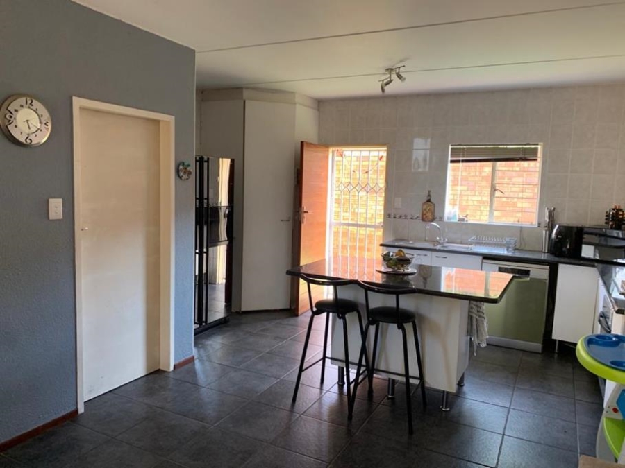 To Let 3 Bedroom Property for Rent in Kyalami Gauteng