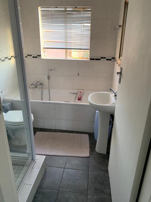 To Let 3 Bedroom Property for Rent in Kyalami Gauteng
