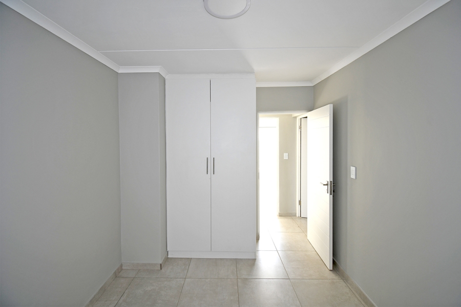 2 Bedroom Property for Sale in Glen Marais Gauteng