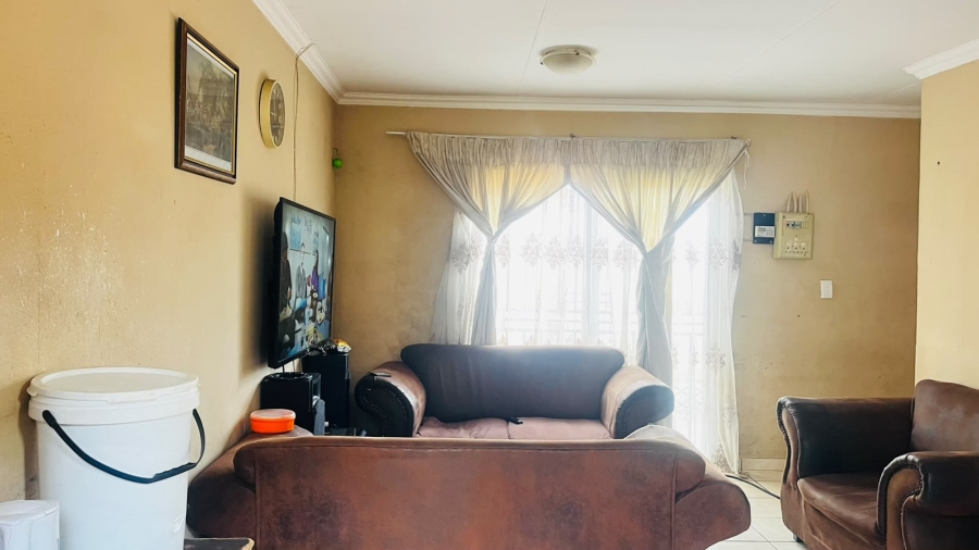 2 Bedroom Property for Sale in Chief A. Luthuli Park Gauteng