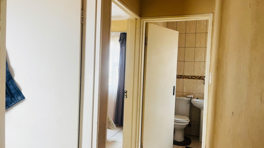 2 Bedroom Property for Sale in Chief A. Luthuli Park Gauteng