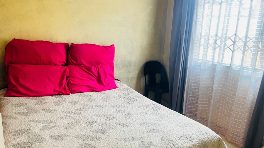 2 Bedroom Property for Sale in Chief A. Luthuli Park Gauteng