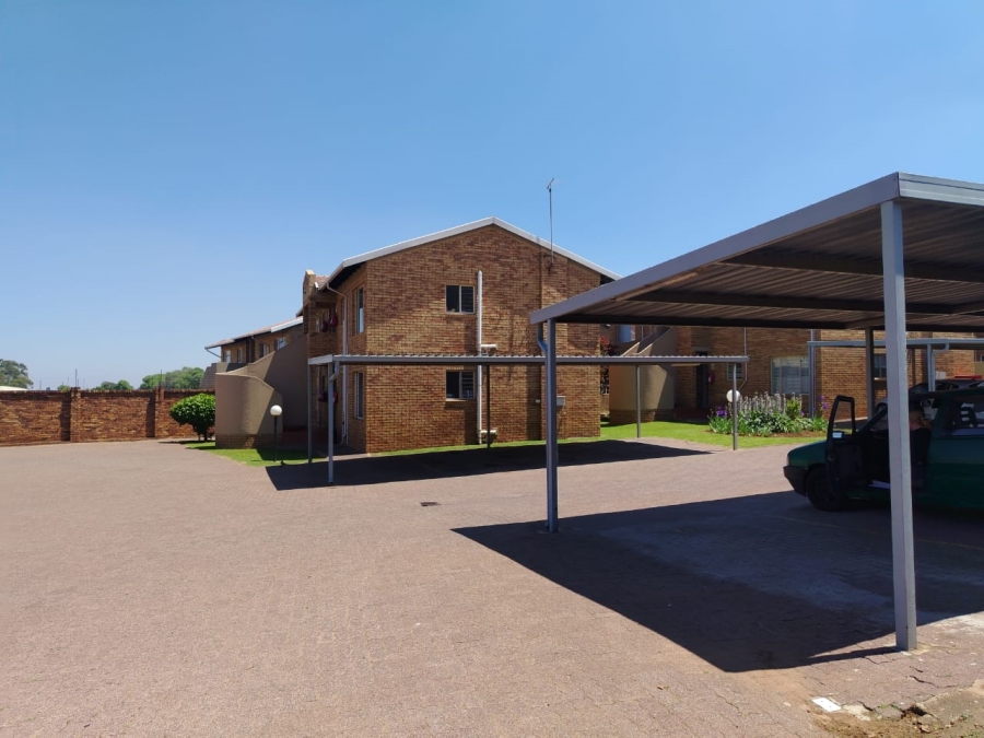 2 Bedroom Property for Sale in Kenleaf Gauteng