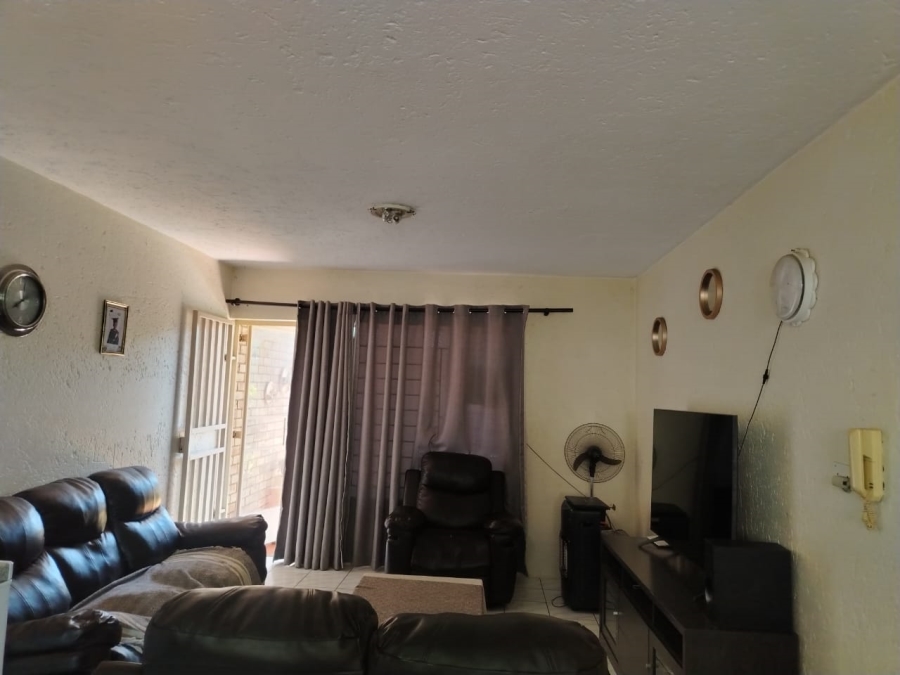 2 Bedroom Property for Sale in Kenleaf Gauteng