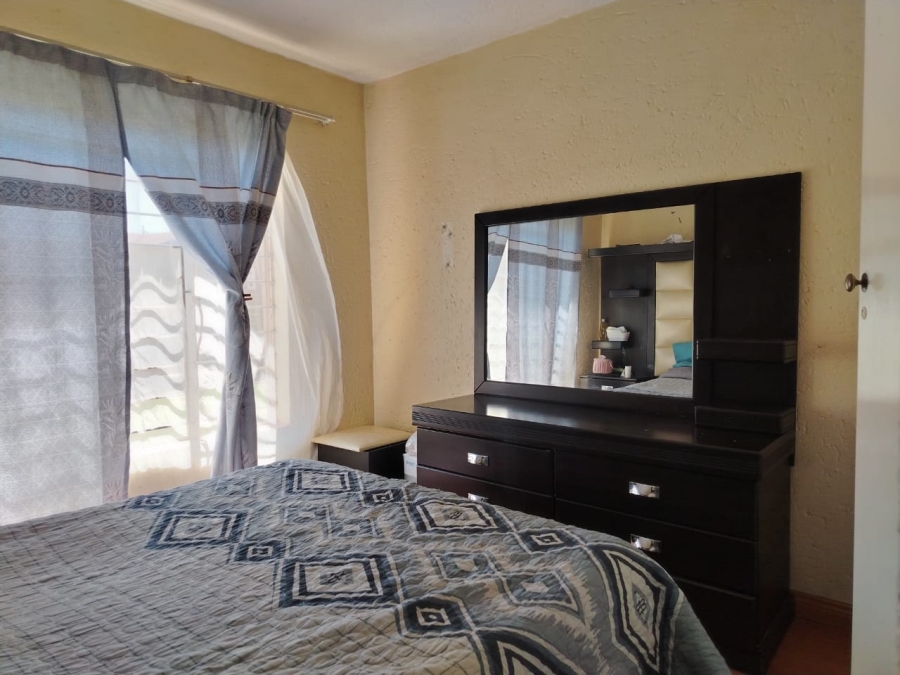 2 Bedroom Property for Sale in Kenleaf Gauteng