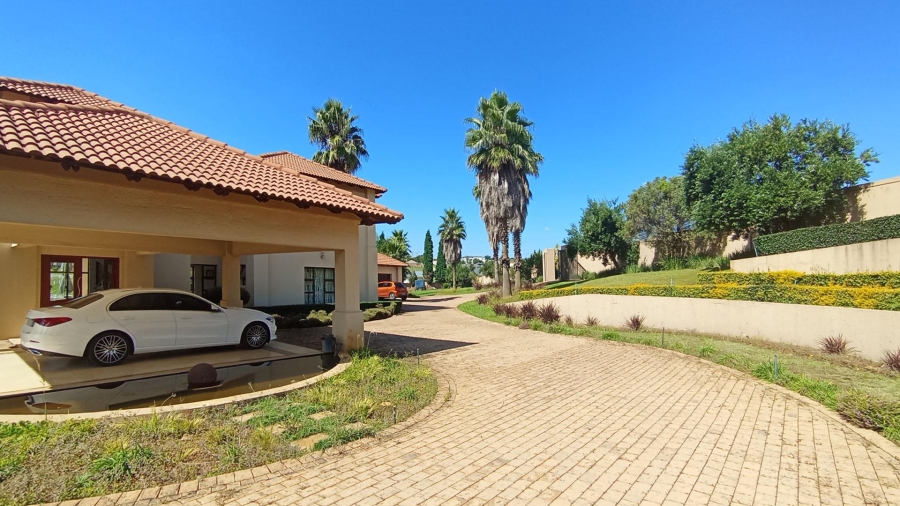 5 Bedroom Property for Sale in Rietfontein SH Gauteng