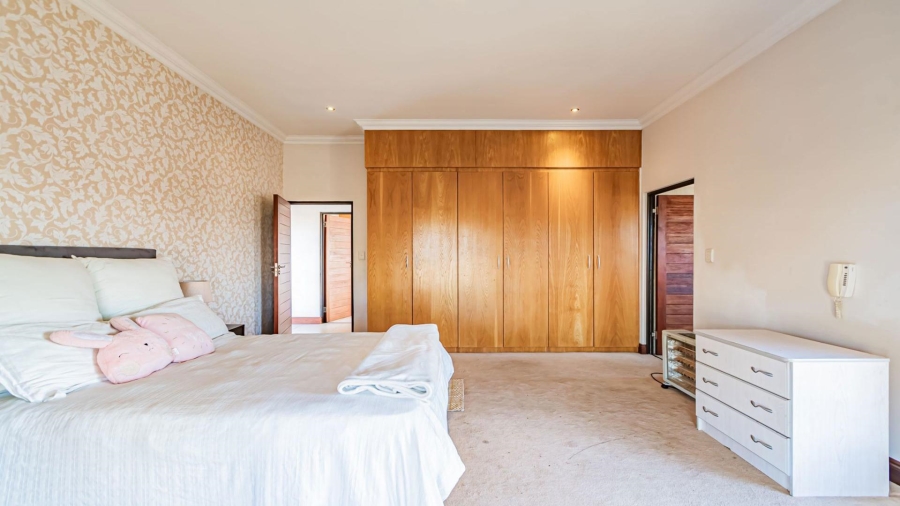 5 Bedroom Property for Sale in Rietfontein SH Gauteng