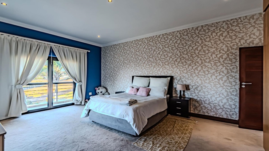 5 Bedroom Property for Sale in Rietfontein SH Gauteng