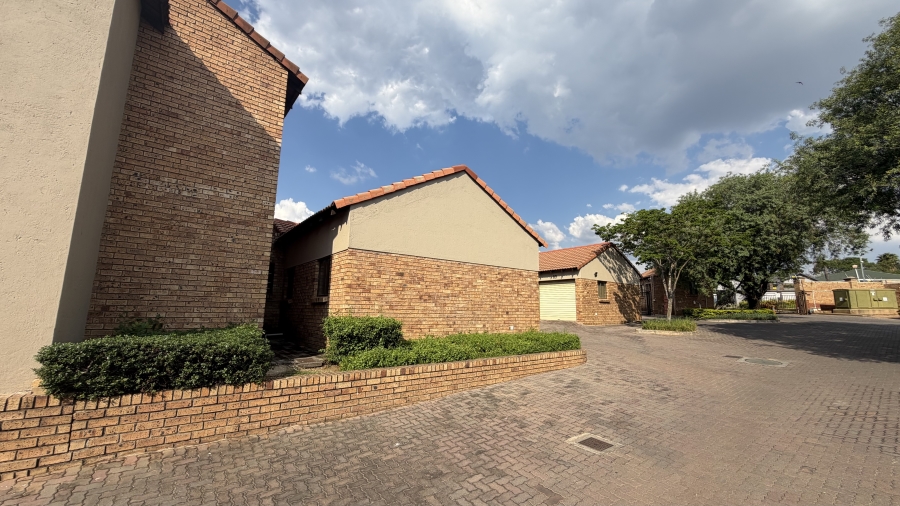 To Let 2 Bedroom Property for Rent in Sagewood Gauteng