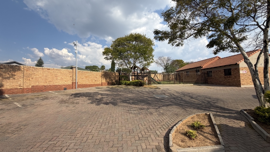 To Let 2 Bedroom Property for Rent in Sagewood Gauteng