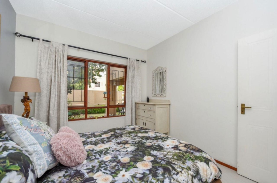 1 Bedroom Property for Sale in Paulshof Gauteng