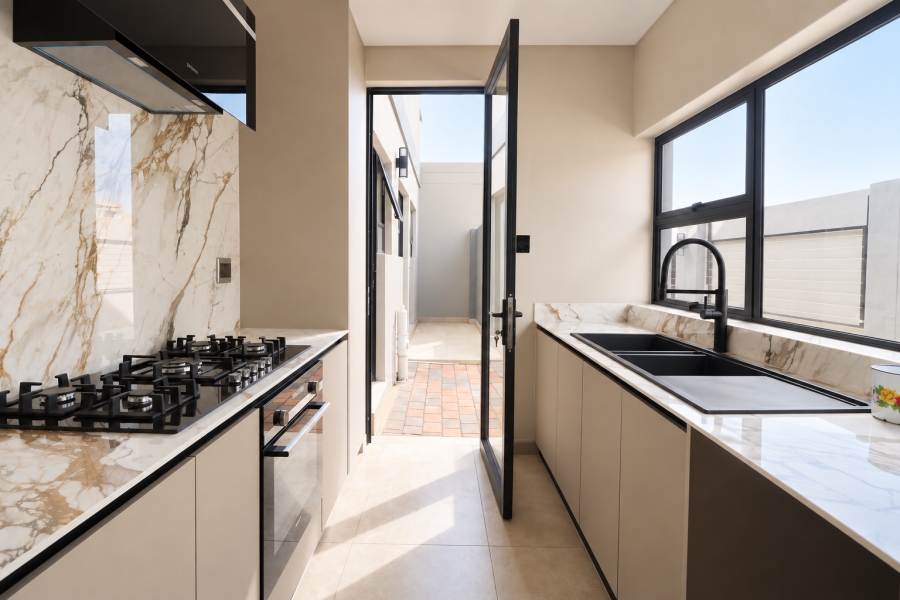 6 Bedroom Property for Sale in Midstream Estate Gauteng