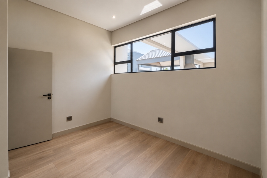6 Bedroom Property for Sale in Midstream Estate Gauteng