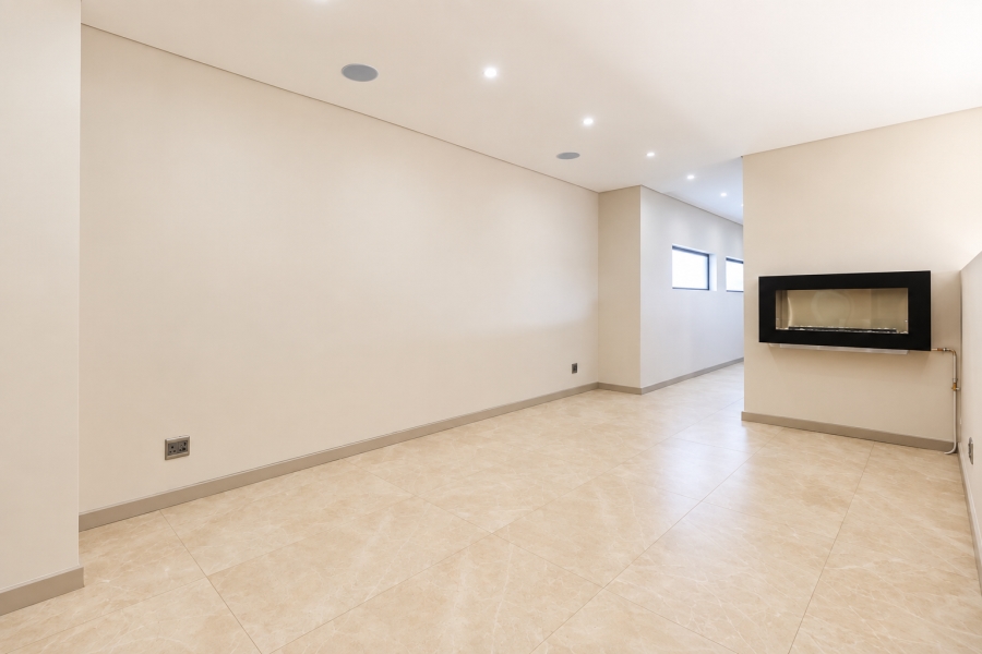 6 Bedroom Property for Sale in Midstream Estate Gauteng