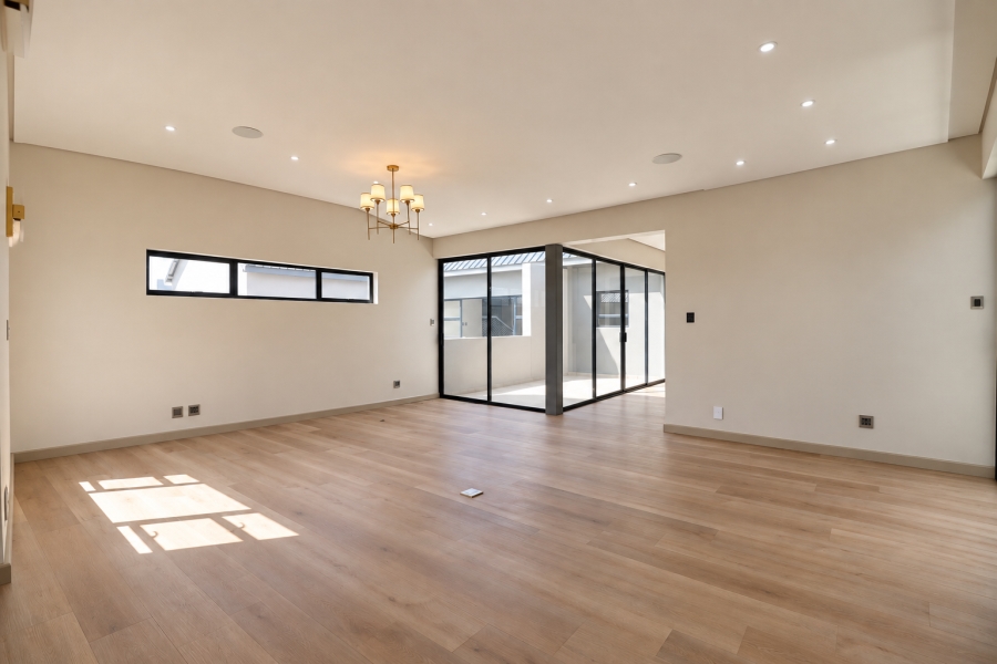 6 Bedroom Property for Sale in Midstream Estate Gauteng