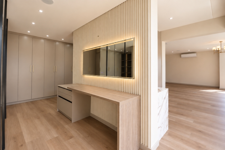 6 Bedroom Property for Sale in Midstream Estate Gauteng