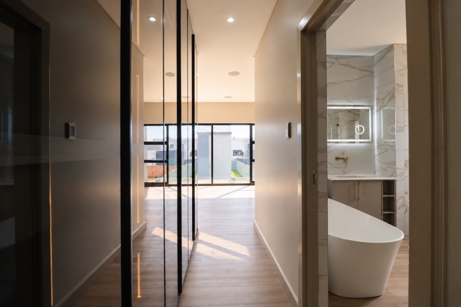 6 Bedroom Property for Sale in Midstream Estate Gauteng