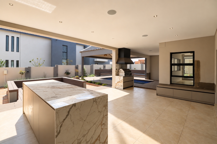 6 Bedroom Property for Sale in Midstream Estate Gauteng