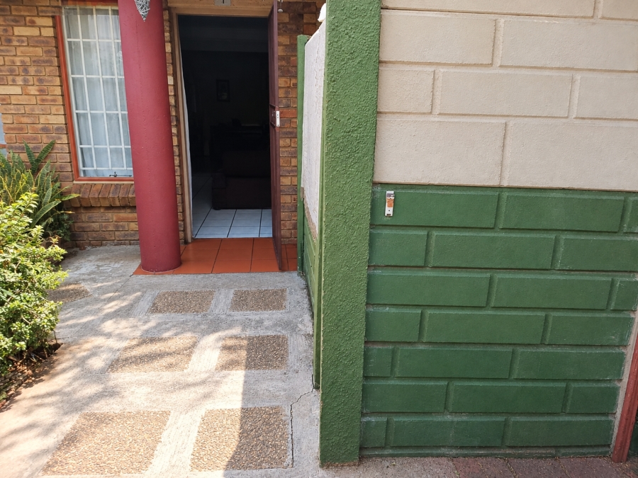3 Bedroom Property for Sale in Rietfontein Gauteng