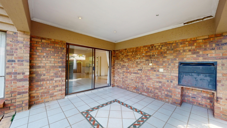 3 Bedroom Property for Sale in Beyers Park Gauteng