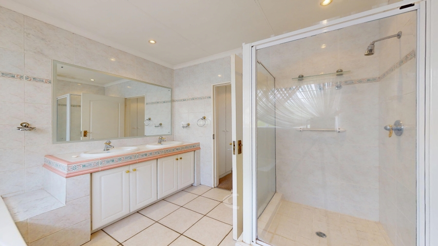 3 Bedroom Property for Sale in Beyers Park Gauteng