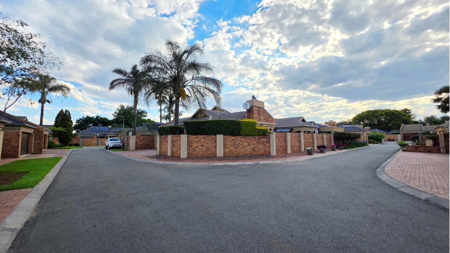 3 Bedroom Property for Sale in Beyers Park Gauteng