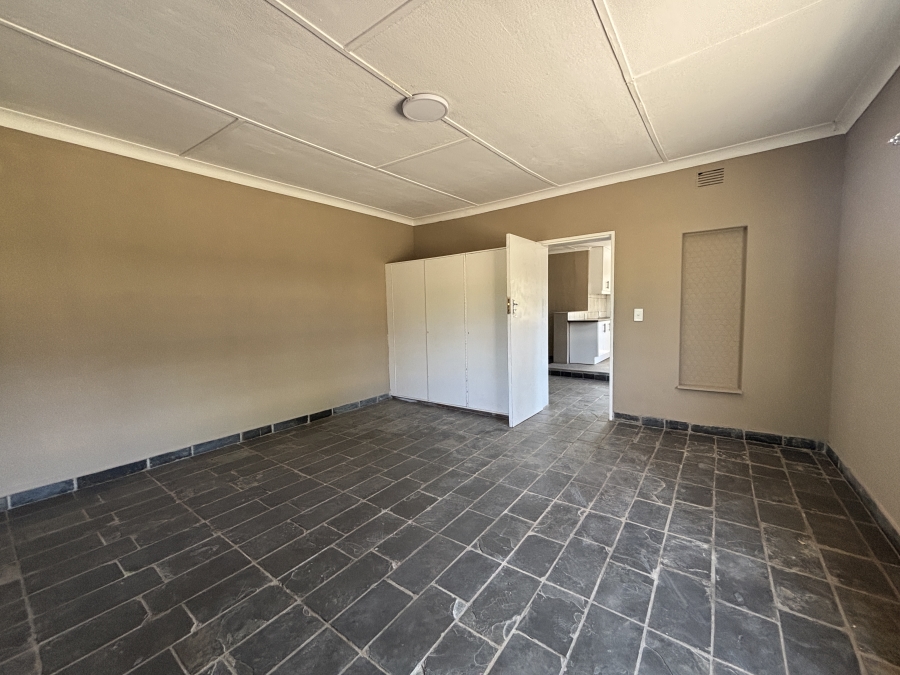3 Bedroom Property for Sale in Marister Gauteng