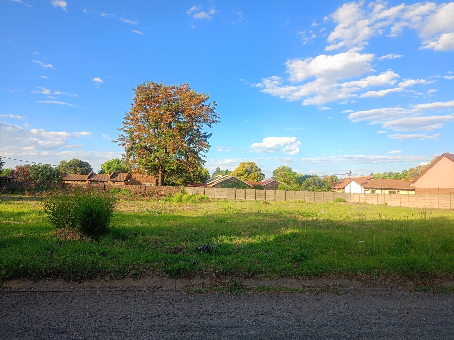 0 Bedroom Property for Sale in Falcon Ridge Gauteng