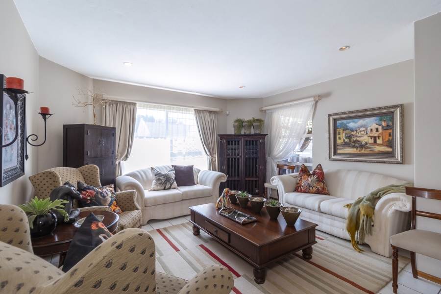 3 Bedroom Property for Sale in Faerie Glen Gauteng