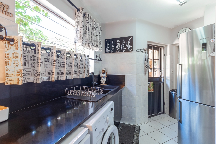 3 Bedroom Property for Sale in Faerie Glen Gauteng