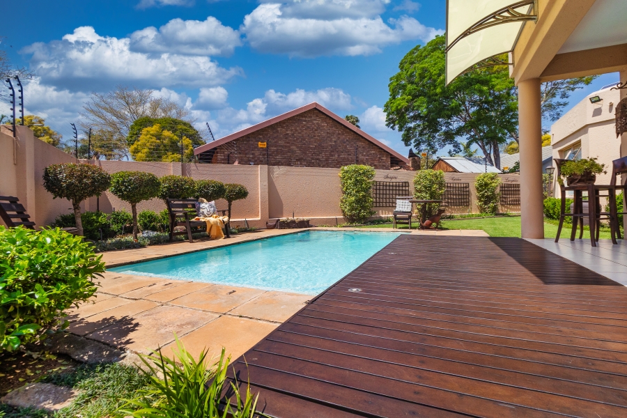 3 Bedroom Property for Sale in Faerie Glen Gauteng