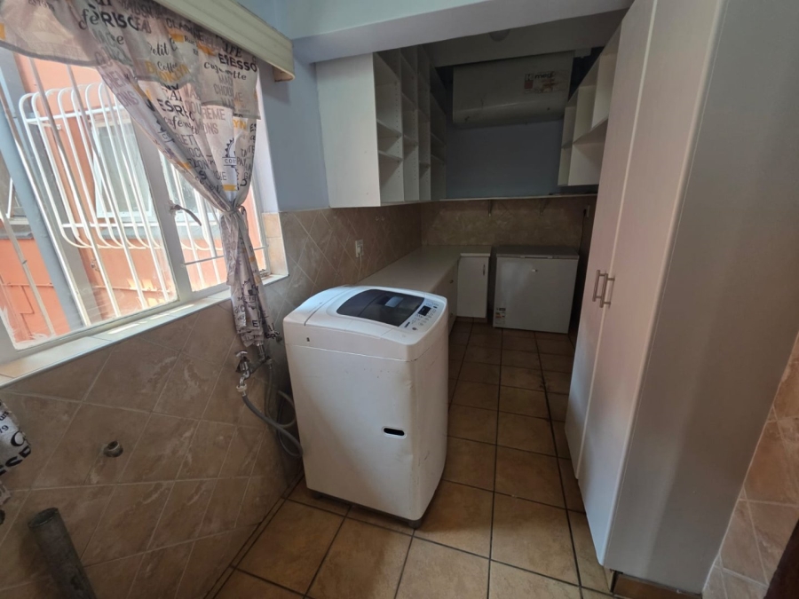 5 Bedroom Property for Sale in Sinoville Gauteng
