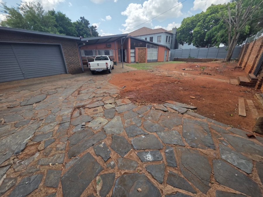 5 Bedroom Property for Sale in Sinoville Gauteng