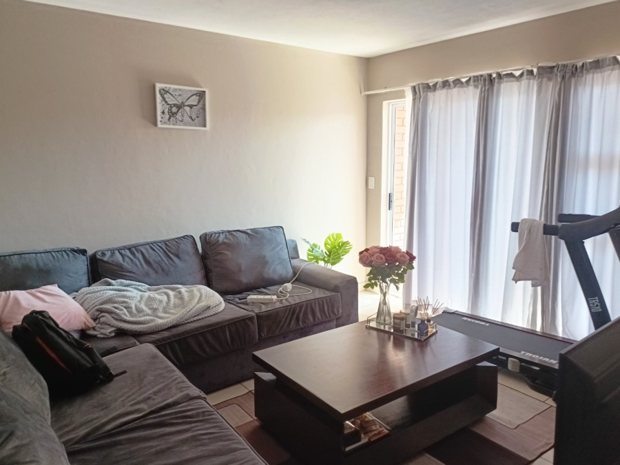 2 Bedroom Property for Sale in Annlin-wes Gauteng