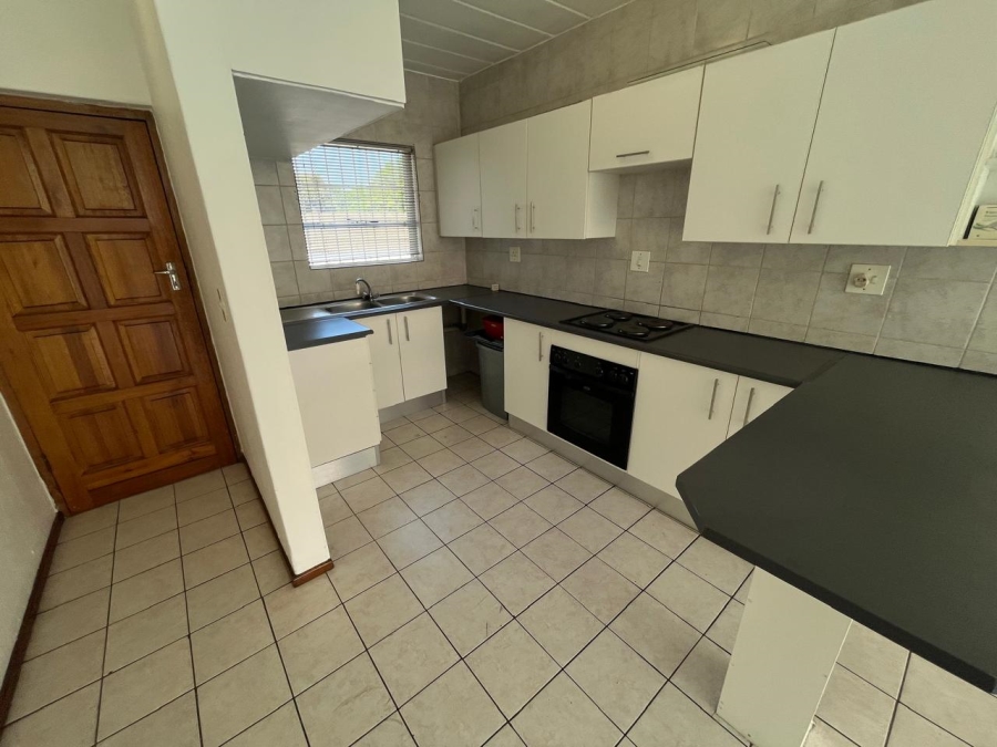 2 Bedroom Property for Sale in New Redruth Gauteng