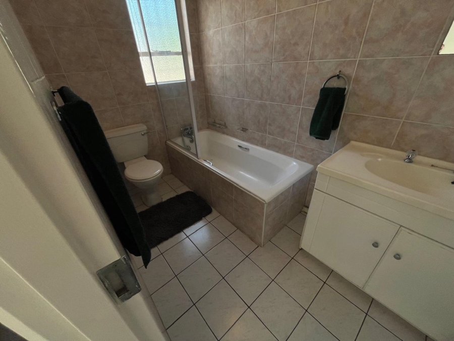 2 Bedroom Property for Sale in New Redruth Gauteng